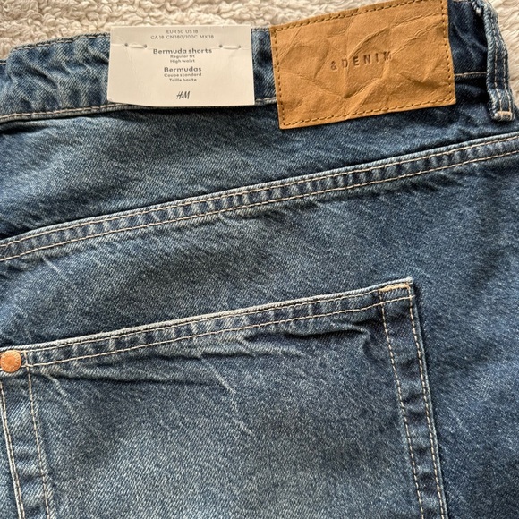 H&M Blue Jean Shorts with Raw Hem - Picture 8 of 8